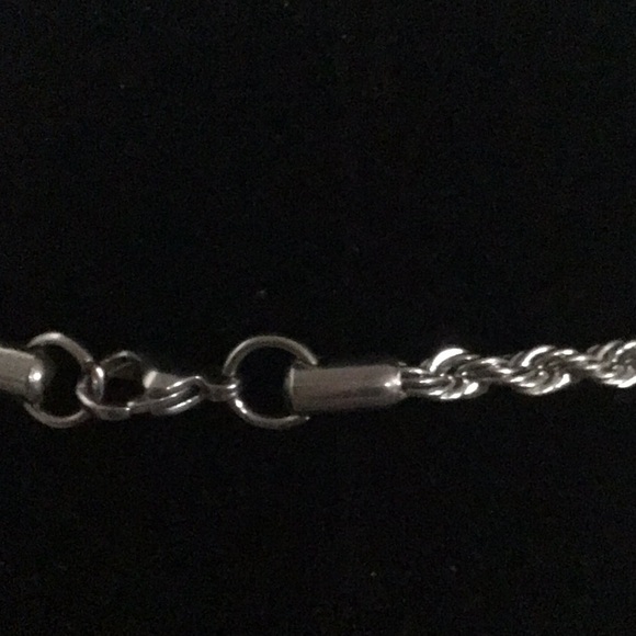 NEW 316 stainless steel rope chain plus metal boot pendant. Chain is 24” approx. - Picture 4 of 4